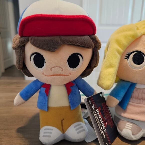 Funko Stranger Things SuperCute Plushies Dustin Eleven w/ Wig Collectible Plush - Picture 3 of 7